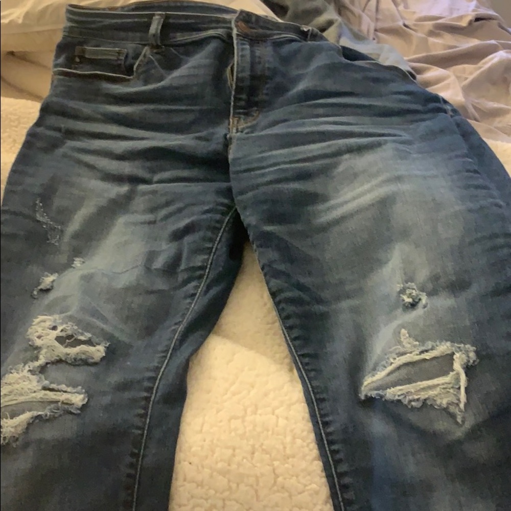 Judy Blue distressed boyfriend fit jeans